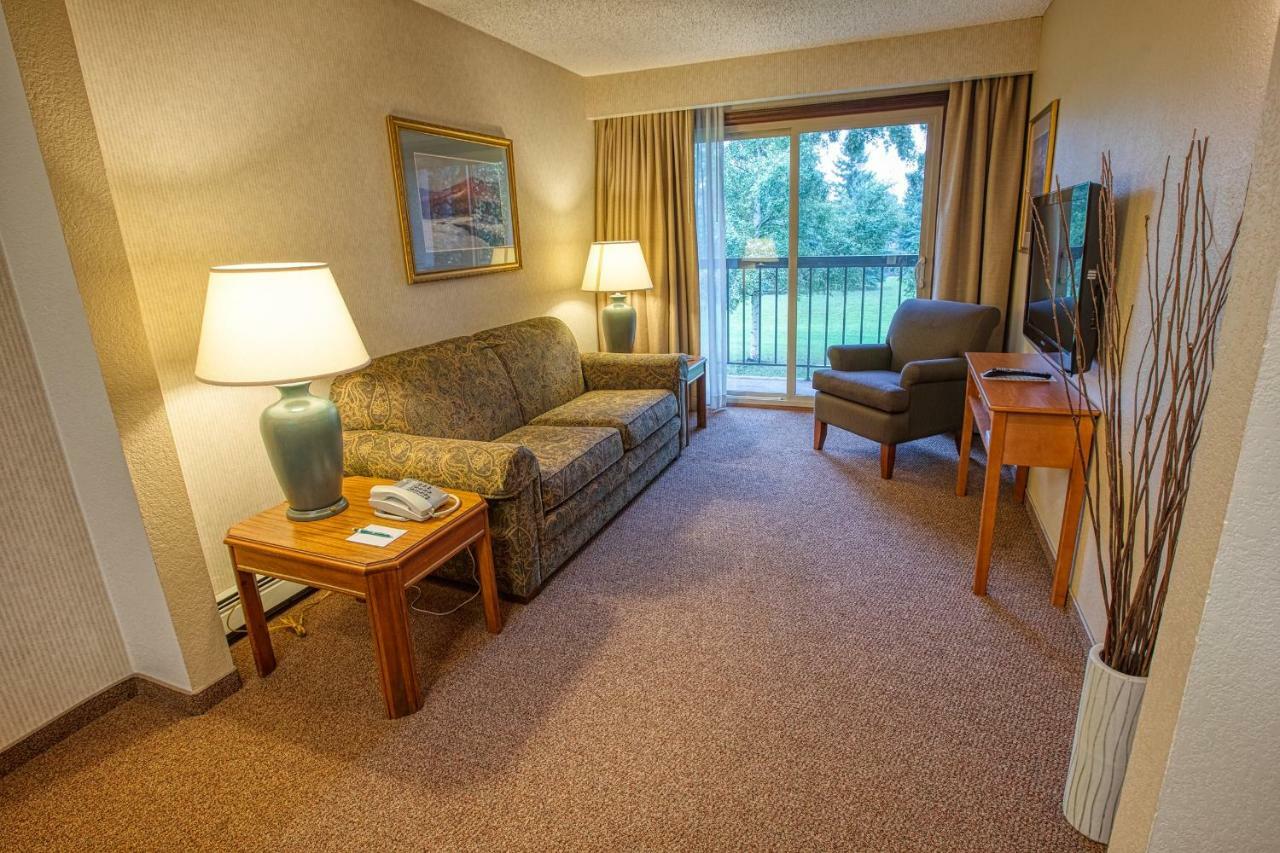 Sophie Station Suites Fairbanks Extérieur photo